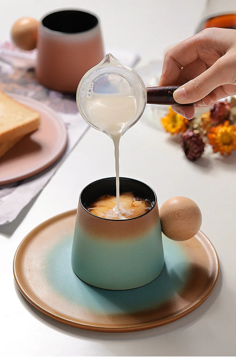 Juego de taza de café y platillo de cerámica de diseño creativo, taza personal delicada y de alta gama, taza de té de la tarde con un estilo retro