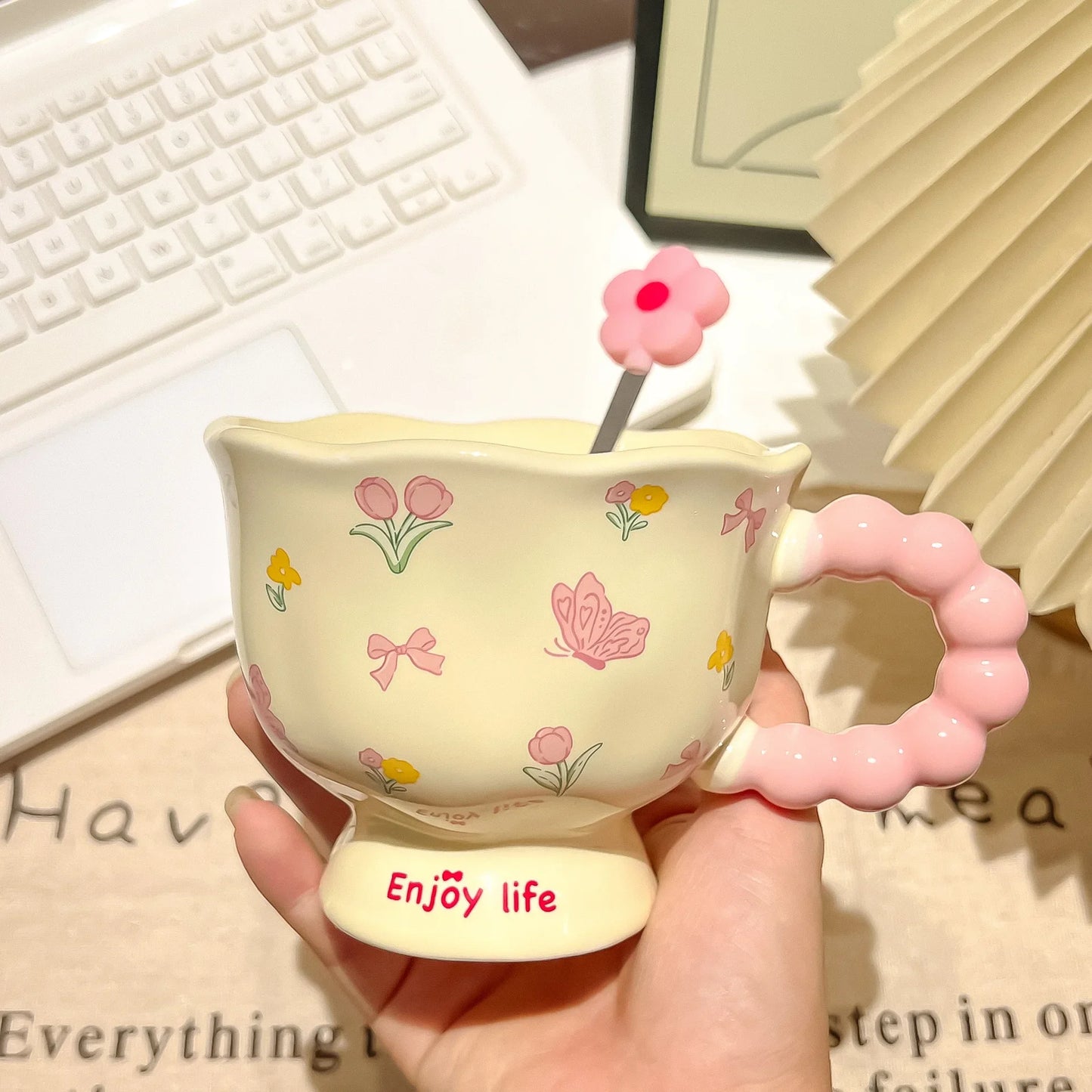 2025 Regalo de cumpleaños para niñas, taza de café de recuerdo, Taza de cerámica para el hogar, tazas de alto valor, tazas de café, taza de agua de flor creativa