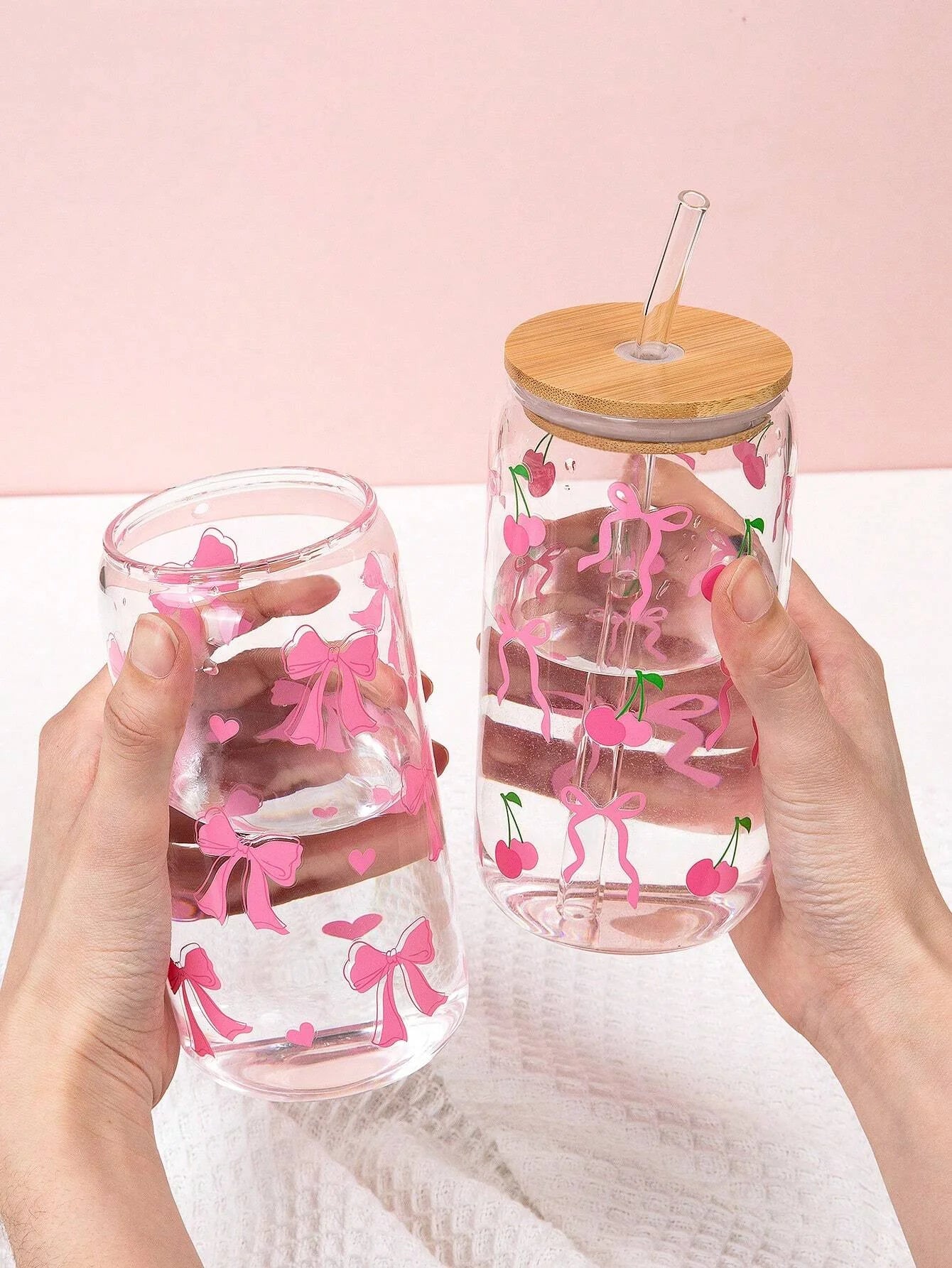 Taza de cristal con lazo bonito de 500ml, botella de agua con diseño de grafiti de cereza de amor, tazas de café con tapas, cepillo de paja, regalo de fiesta del Día de San Valentín