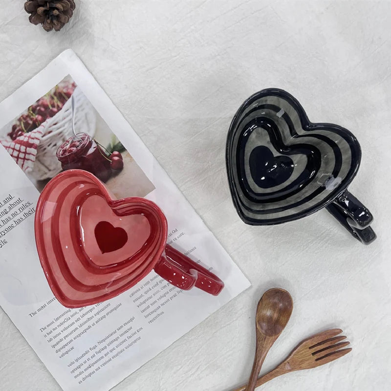 Taza de café con forma de corazón de 300ml y 10oz, taza de cerámica de diseño único con personalidad creativa y mango en forma de corazón, regalo encantador para Besties