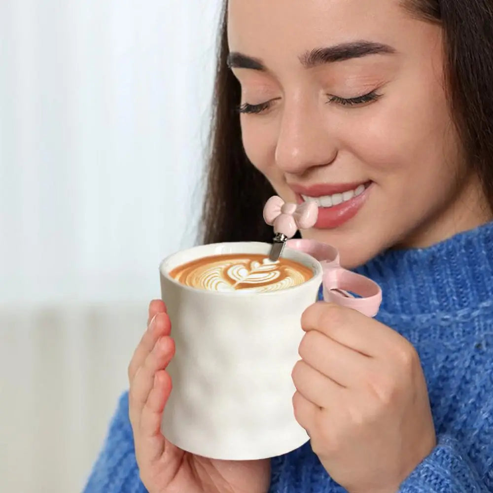 Taza con lazo, taza con mango de lazo y cuchara de café, Taza de cerámica, taza con cinta encantadora, taza de café bonita para amigos, colegas familiares