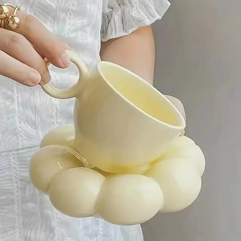 Juego de tazas de café de cerámica con platillo, taza creativa en forma de nube, leche, té de la tarde, tazas de agua, artículos para beber, decoración de mesa de cocina