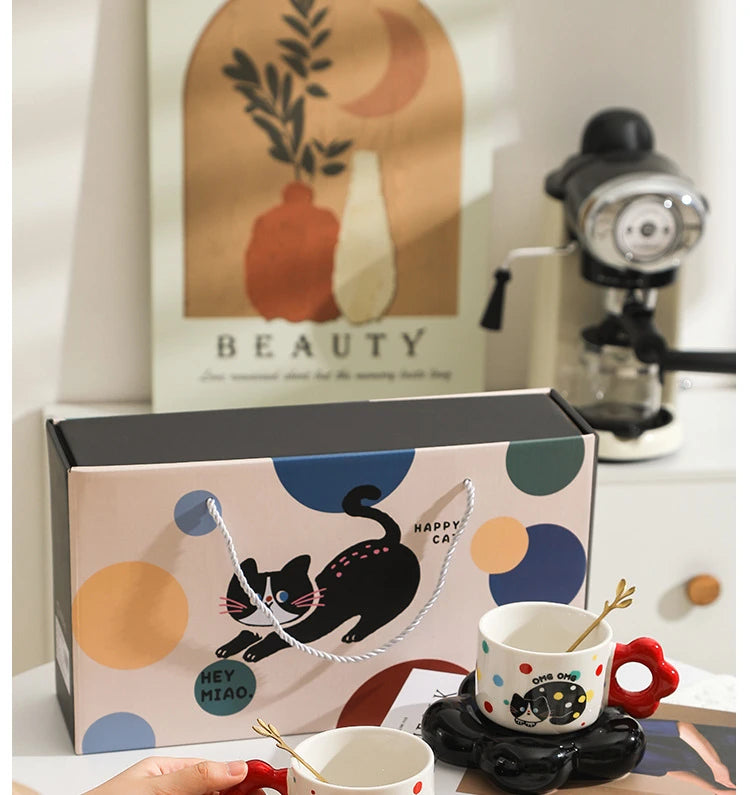 Taza de café de cerámica bonita, plato, caja de regalo, taza de agua de alta belleza, taza de café para pareja