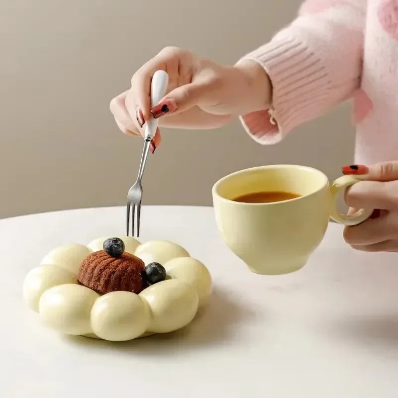 Juego de tazas de café de cerámica con platillo, taza creativa en forma de nube, leche, té de la tarde, tazas de agua, artículos para beber, decoración de mesa de cocina