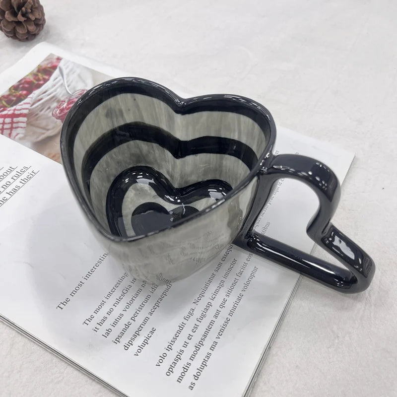 Taza de café con forma de corazón de 300ml y 10oz, taza de cerámica de diseño único con personalidad creativa y mango en forma de corazón, regalo encantador para Besties