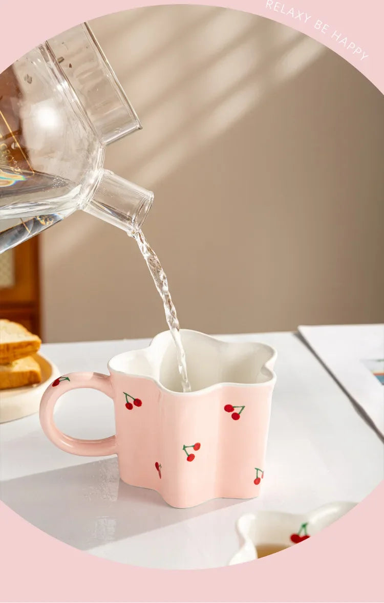 Taza de cereza pintada a mano para niña, vaso de agua Irregular creativo, rosa encantador, tazas de leche de cerámica hechas a mano, tazas de café de porcelana, regalo 2023
