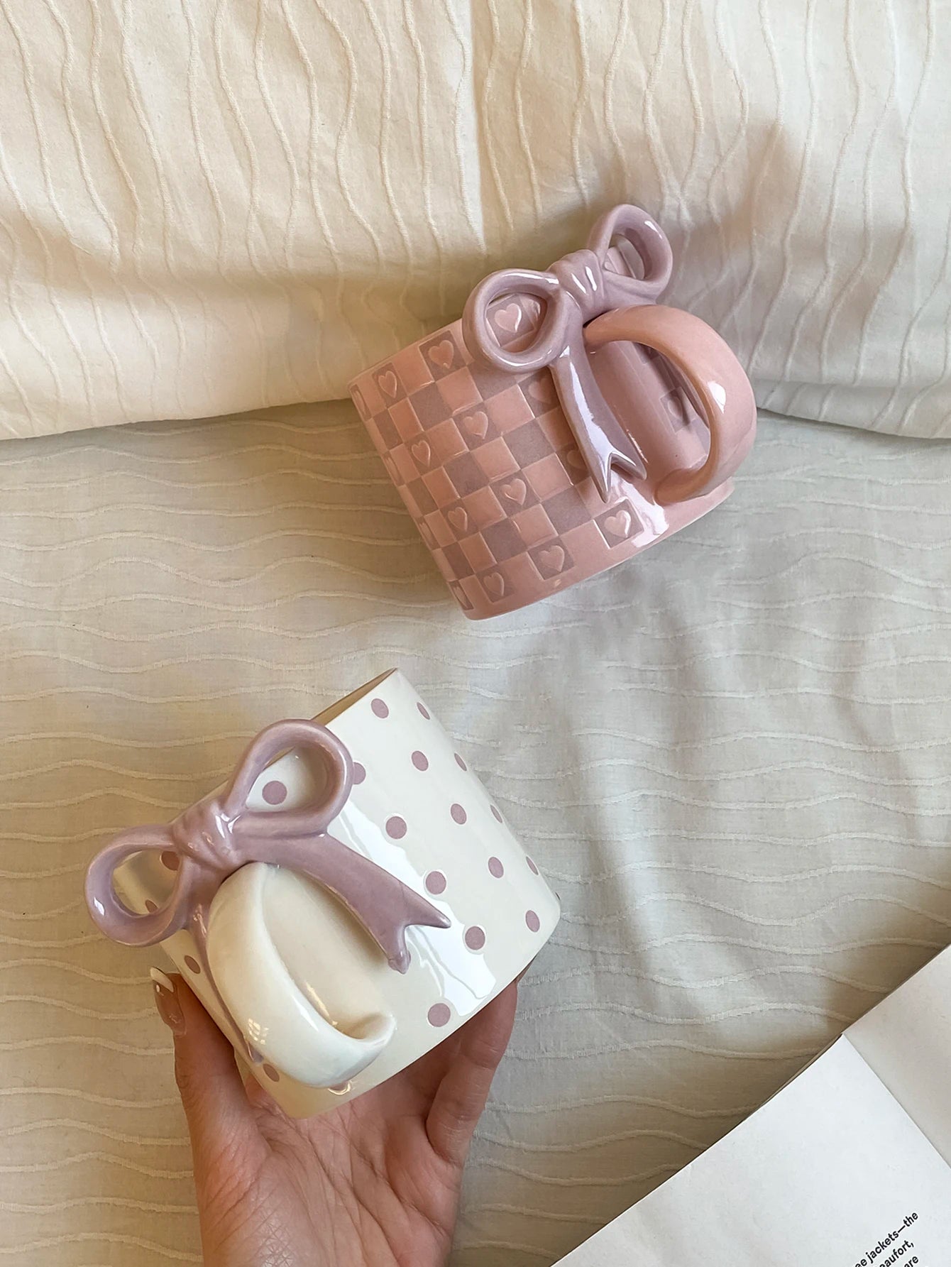 Taza de cerámica con forma de corazón con mango de lazo, taza de café con diseño de mango de lazo creativo, adecuada para decoración del hogar, agua potable diaria, leche de desayuno, té de la tarde, café, cafetería,
