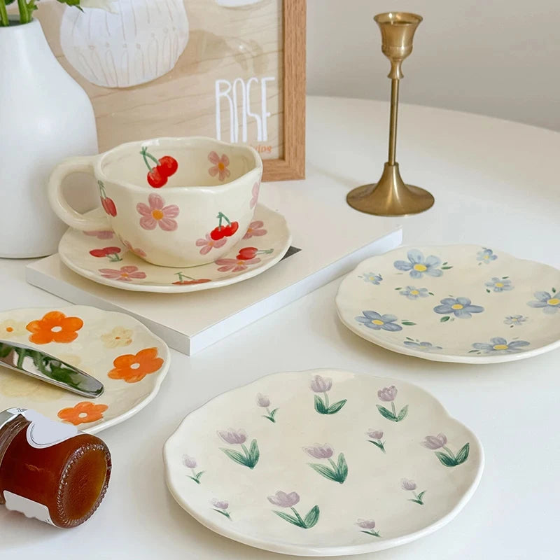 Juego de tazas de café con patrón de flores, café de cerámica pintado, linda chica, agua, taza de Color bajo vidriado pintada a mano, regalo para regalo de festival