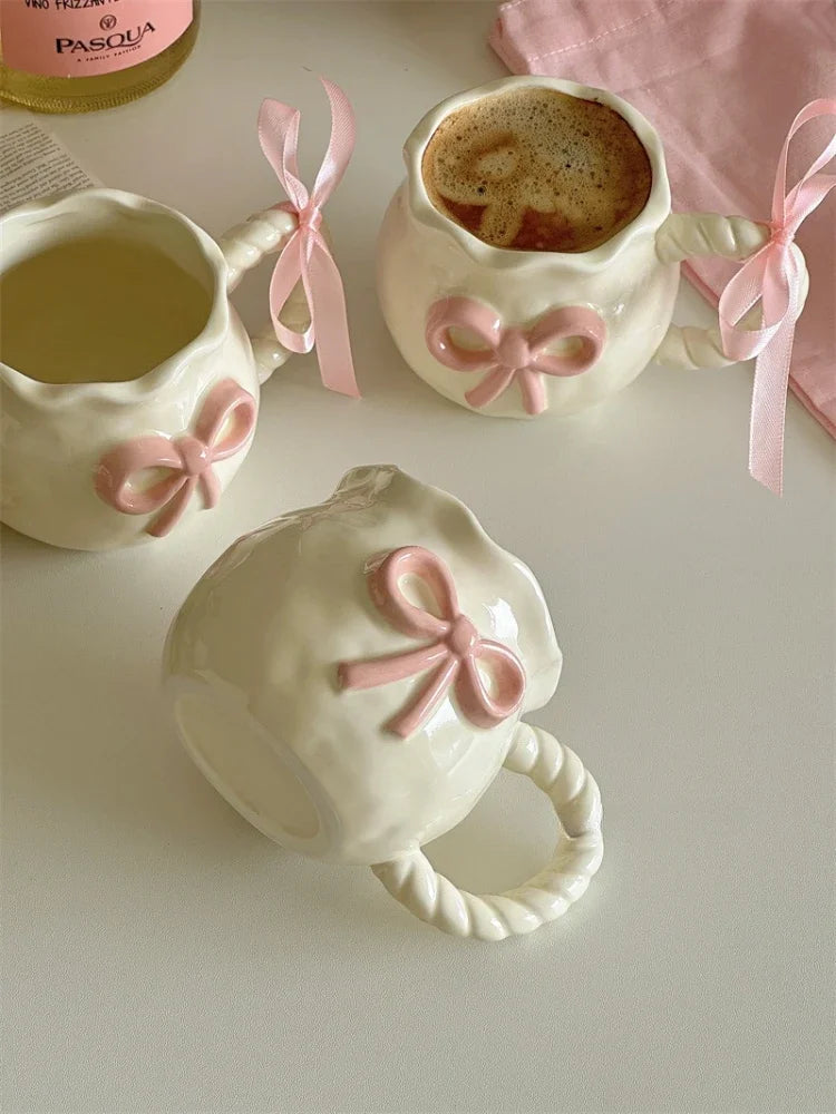 Taza de café de cerámica con lazo rosa Irregular, taza en relieve hecha a mano, taza de café para el hogar, taza de leche para desayuno, regalo de cumpleaños, nuevo