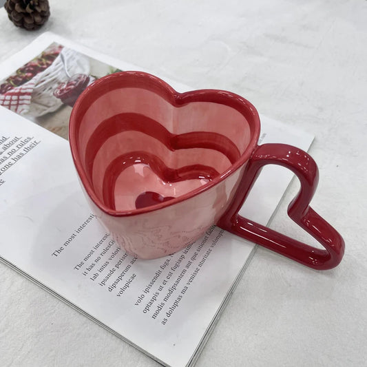 Taza de café con forma de corazón de 300ml y 10oz, taza de cerámica de diseño único con personalidad creativa y mango en forma de corazón, regalo encantador para Besties